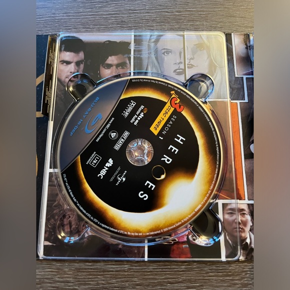 📀 3/$15 or 4/$20 📀 Heroes Season 1 Bluray - Picture 4 of 5